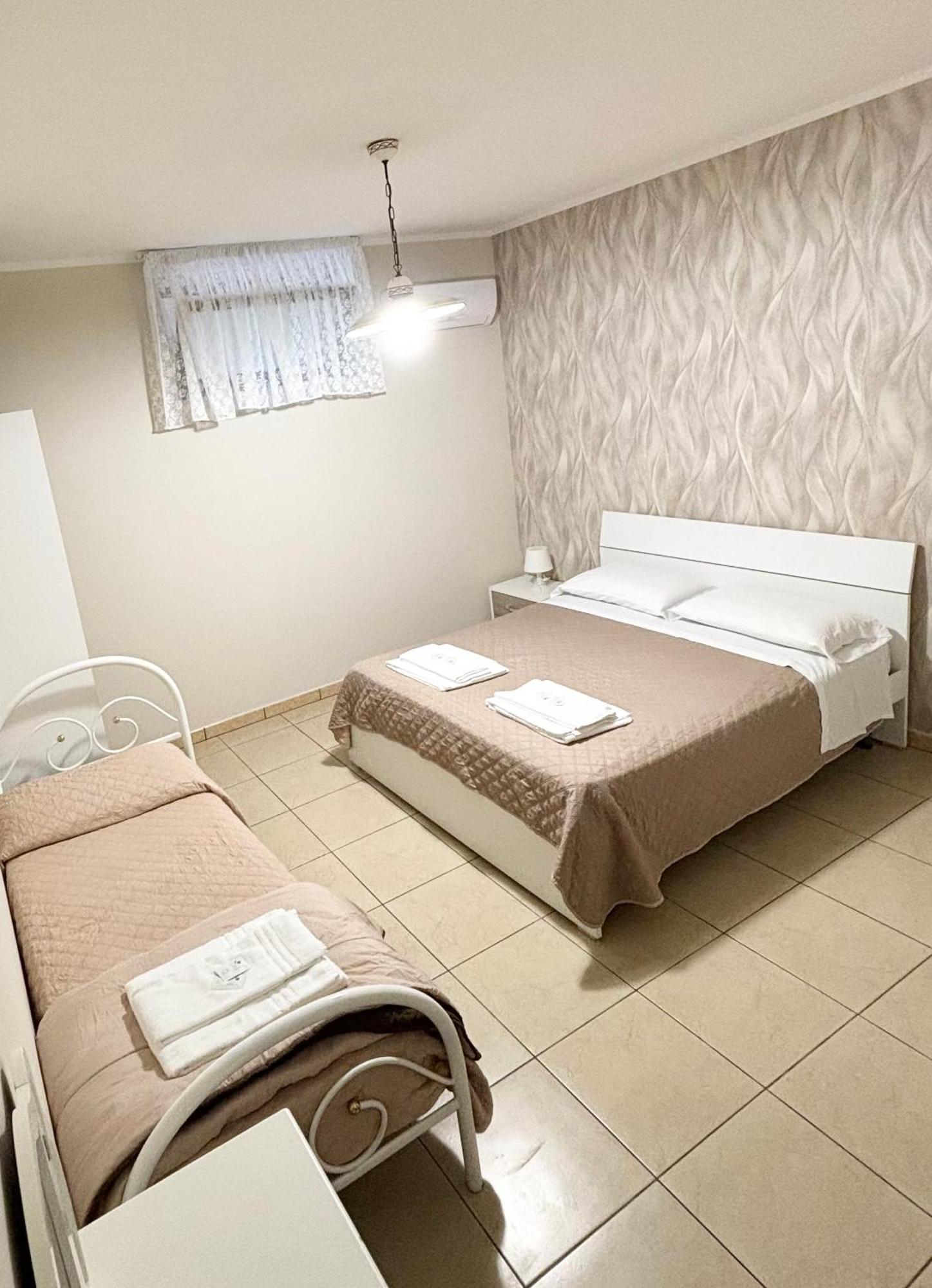 Rooms & Restaurant Il Castagneto カンパーニャ エクステリア 写真